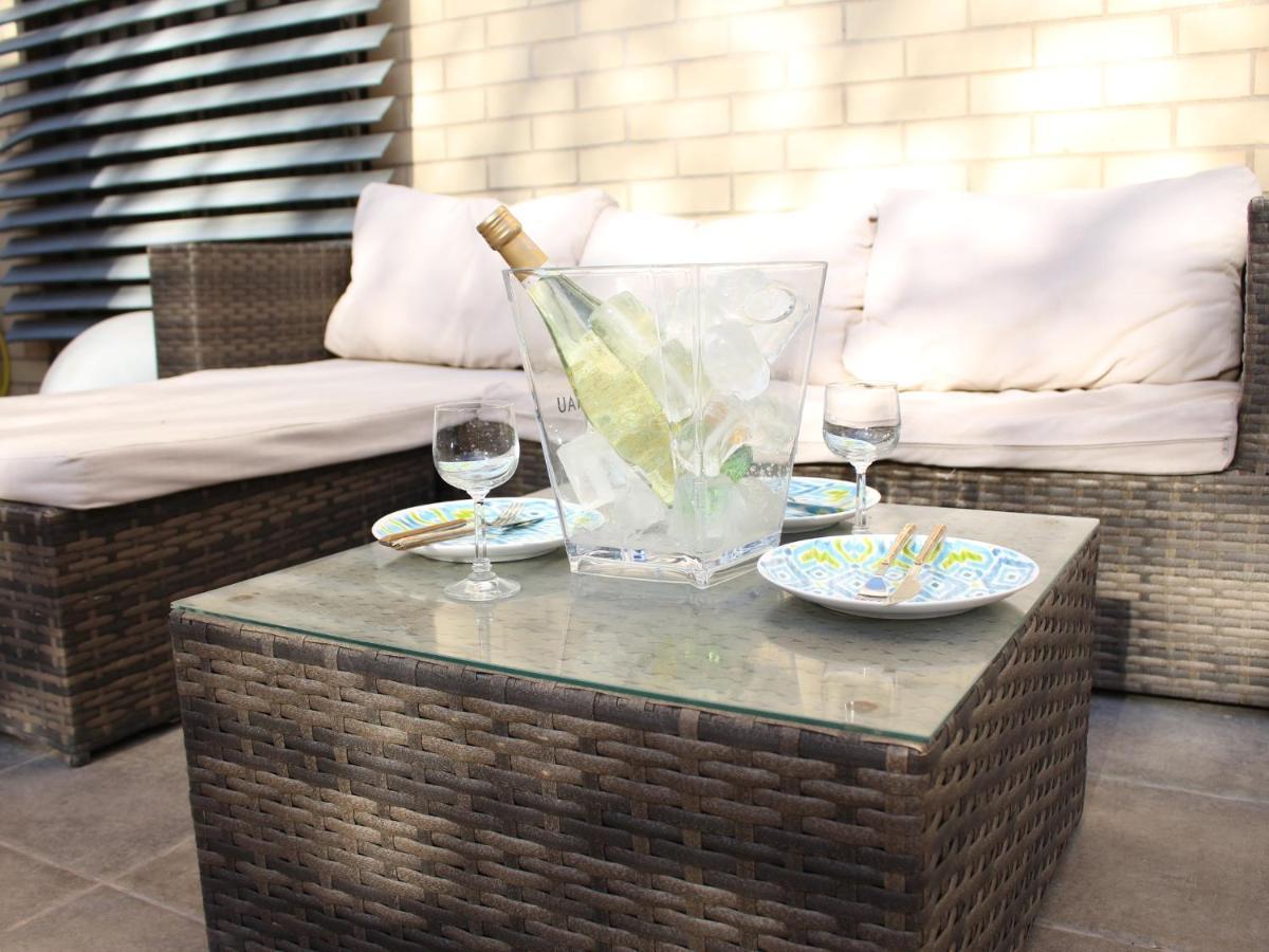 ☆The Peaceful Valencia Homestay☆ W/ Terrace⌘Parking⌘Bbq Exteriör bild